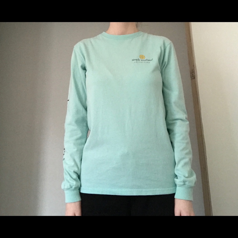 Simply Southern women’s long sleeve shirt size S